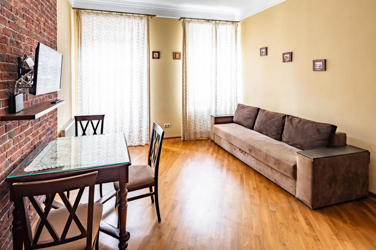 13 Franka Apartment 1 Lviv Exterior foto